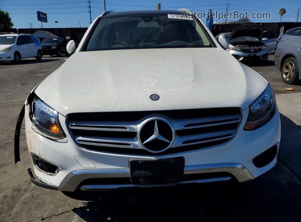 WDC0G4JB4HF189824 2017 MERCEDES-BENZ GLC-CLASS White Widok z przodu