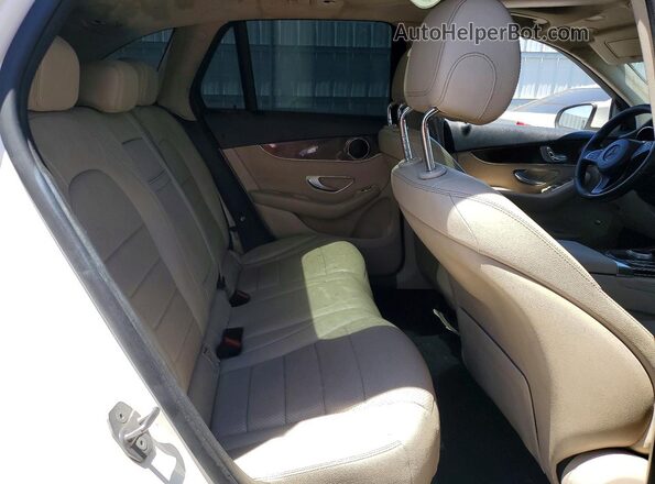 WDC0G4JB4HF195879 2017 MERCEDES-BENZ GLC-CLASS White Widok wnętrza z tyłu