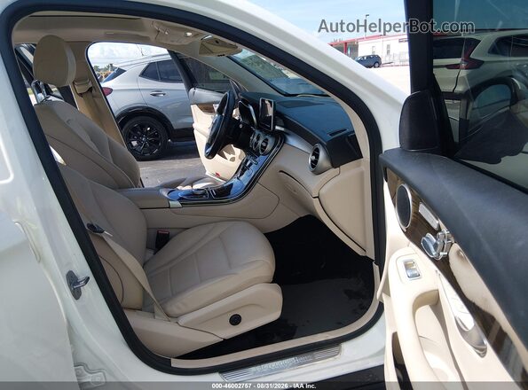 WDC0G4JB4JV082560 2018 MERCEDES-BENZ GLC 300 Beige Front interior view