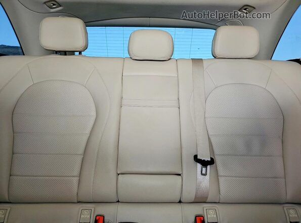 WDC0G4JB6GF016532 2016 MERCEDES-BENZ GLC-CLASS White Widok tylnych siedzeń
