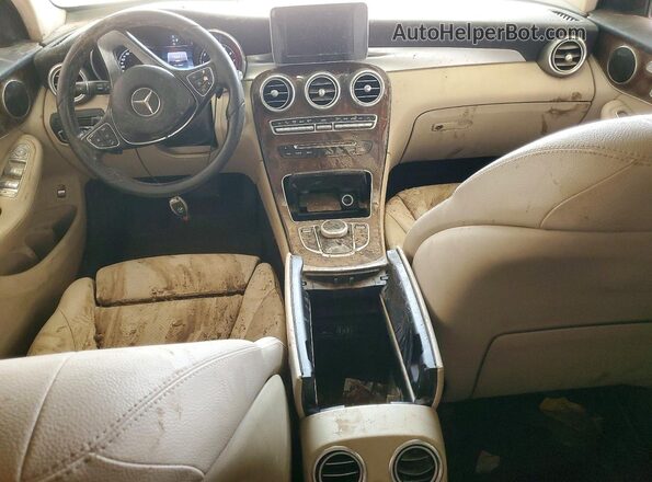 WDC0G4JB6HF201603 2017 MERCEDES-BENZ GLC-CLASS White Vista del salpicadero