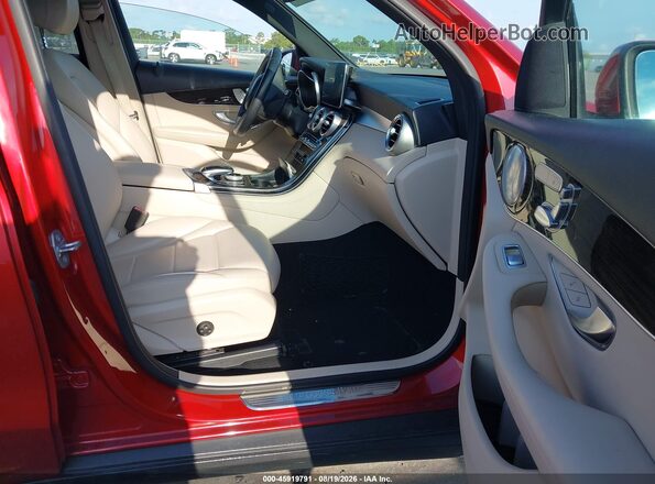 WDC0G4JB6JV018746 2018 MERCEDES-BENZ GLC 300 Red Սալոնի դիմացի տեսք