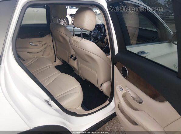 WDC0G4JB6JV025907 2018 MERCEDES-BENZ GLC 300 White VIN sticker view