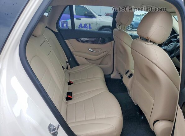 WDC0G4JB7HF130220 2017 MERCEDES-BENZ GLC-CLASS White უკანა სავარძლების ხედი