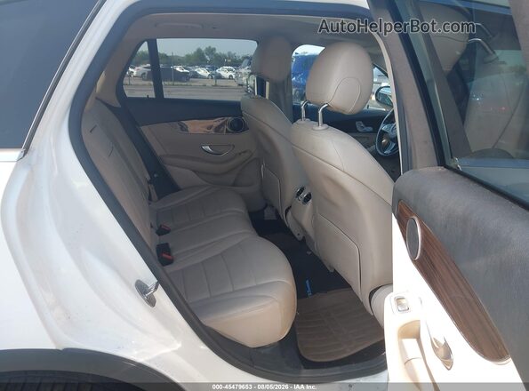 WDC0G4JB7HF167171 2017 MERCEDES-BENZ GLC 300 White VIN კოდის სტიკერის ხედი