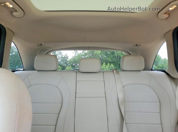 WDC0G4JB7HV010522 2017 MERCEDES-BENZ GLC-CLASS White Widok tylnych siedzeń
