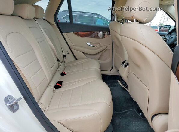 WDC0G4JB7HV010522 2017 MERCEDES-BENZ GLC-CLASS White Widok wnętrza z tyłu