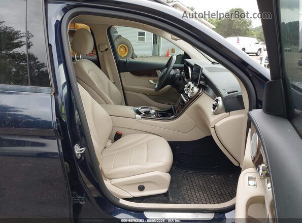 WDC0G4JB8HF269224 2017 MERCEDES-BENZ GLC 300 Синий Вид салона спереди
