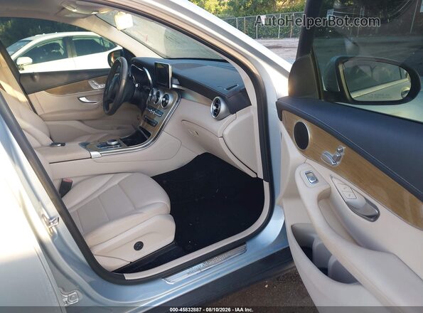 WDC0G4JB8JV047827 2018 MERCEDES-BENZ GLC-CLASS Silver Вид салону спереду