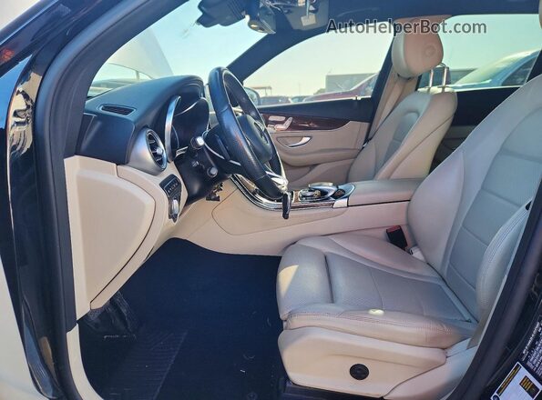 WDC0G4JB9HV009372 2017 MERCEDES-BENZ C-CLASS Черный Вид салона спереди
