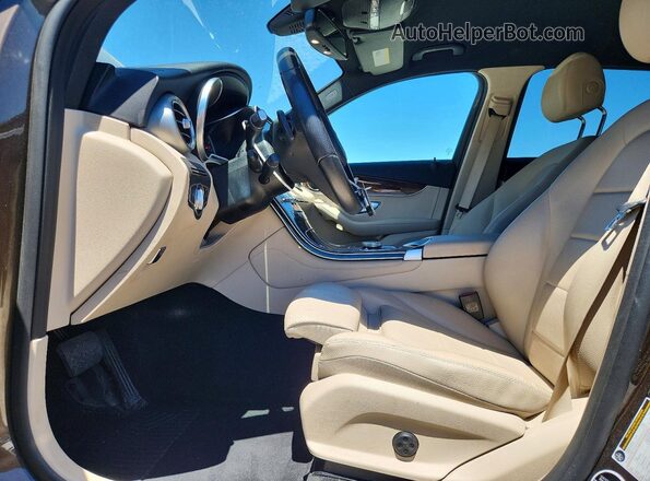 WDC0G4KB1JV035520 2018 MERCEDES-BENZ GLC-CLASS Brown Vista interior delantera