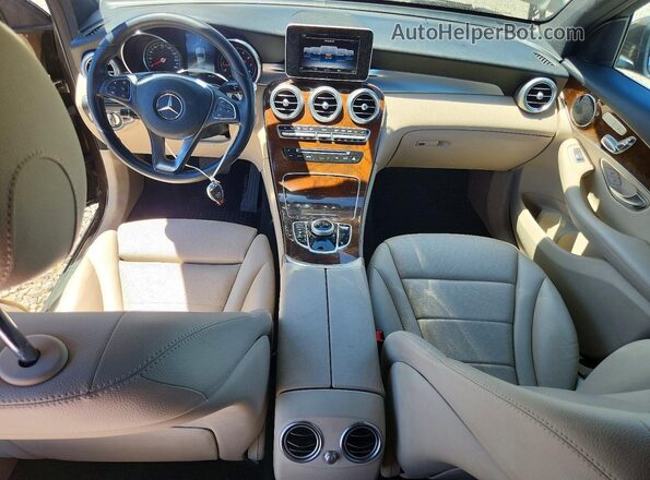 WDC0G4KB1JV035520 2018 MERCEDES-BENZ GLC-CLASS Brown Vista del salpicadero