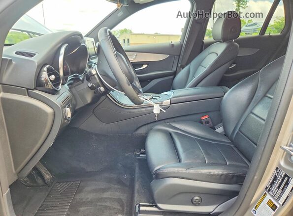 WDC0G4KB1KF658731 2019 MERCEDES-BENZ GLC-CLASS Бежевый Вид салона спереди
