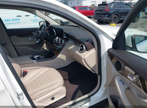 WDC0G4KB2GF074734 2016 MERCEDES-BENZ GLC 300 White წინა სალონის ხედი