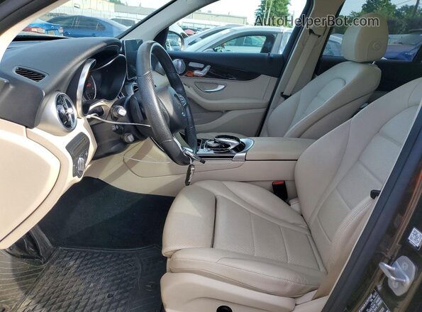 WDC0G4KB3HV012976 2017 MERCEDES-BENZ GLC-CLASS Brown Առջևի վահանակի տեսք