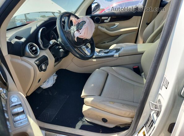 WDC0G4KB3JV059026 2018 MERCEDES-BENZ GLC-CLASS White Սալոնի դիմացի տեսք