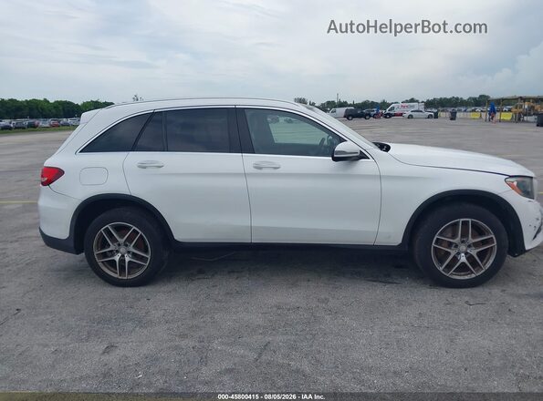 WDC0G4KB4GF062763 2016 MERCEDES-BENZ GLC 300 White Вид задньої частини салону