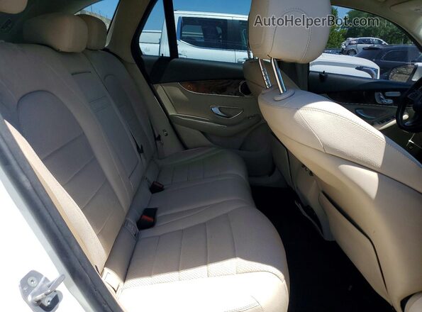 WDC0G4KB4HV002490 2017 MERCEDES-BENZ GLC-CLASS Белый Вид задней части салона