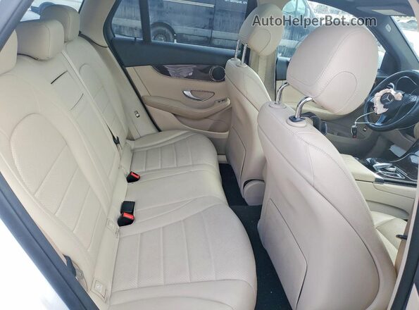 WDC0G4KB4JV048570 2018 MERCEDES-BENZ GLC-CLASS White Вид задніх сидінь