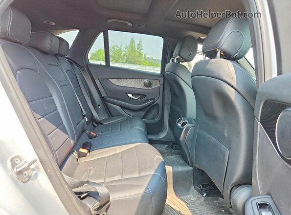WDC0G4KB4JV075414 2018 MERCEDES-BENZ GLC-CLASS Silver უკანა სალონის ხედი