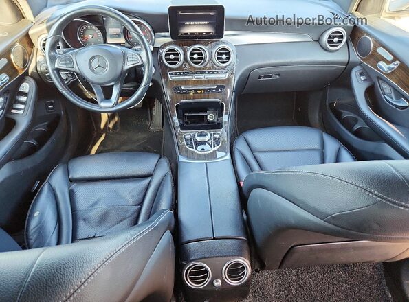 WDC0G4KB7HF261260 2017 MERCEDES-BENZ GLC-CLASS Черный Вид панели приборов