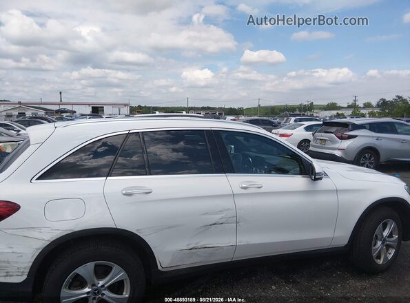 WDC0G4KB7JV055710 2018 MERCEDES-BENZ GLC 300 White Vista interior trasera