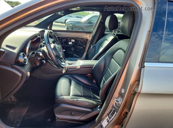 WDC0G4KB7KV178358 2019 MERCEDES-BENZ GLC-CLASS Серебряный Вид салона спереди