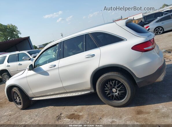 WDC0G4KB8GF083034 2016 MERCEDES-BENZ GLC 300 White 360 interior view
