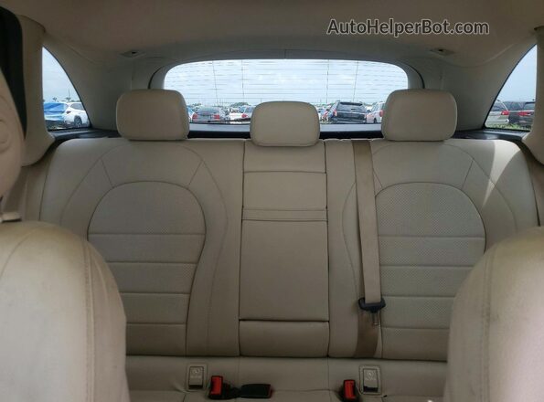 WDC0G4KB8HV013458 2017 MERCEDES-BENZ GLC-CLASS White Widok tylnych siedzeń