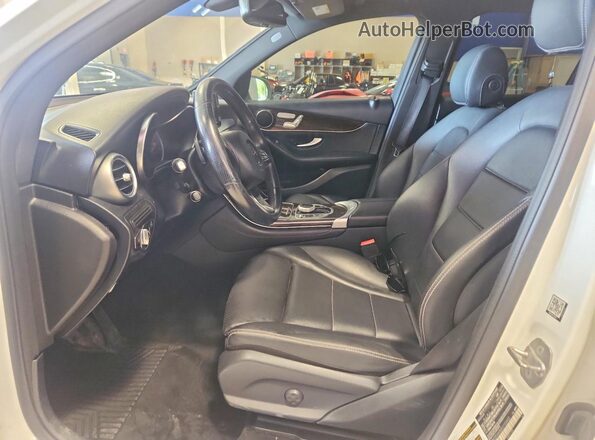 WDC0G4KB8KV153453 2019 MERCEDES-BENZ GLC-CLASS White წინა სალონის ხედი