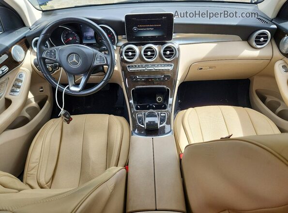 WDC0G4KB9HF199392 2017 MERCEDES-BENZ GLC-CLASS Blue Widok deski rozdzielczej