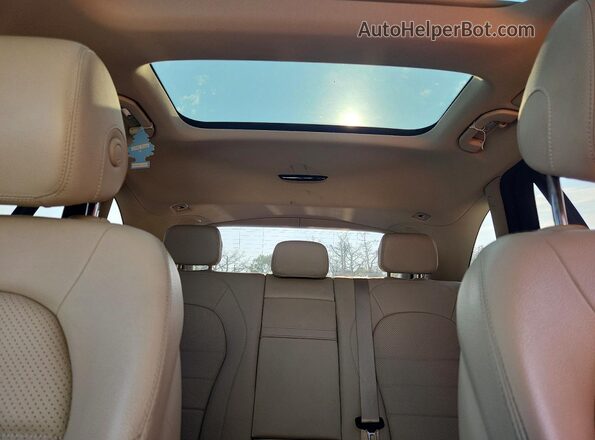 WDC0G4KB9HV007586 2017 MERCEDES-BENZ GLC-CLASS White Widok tylnych siedzeń