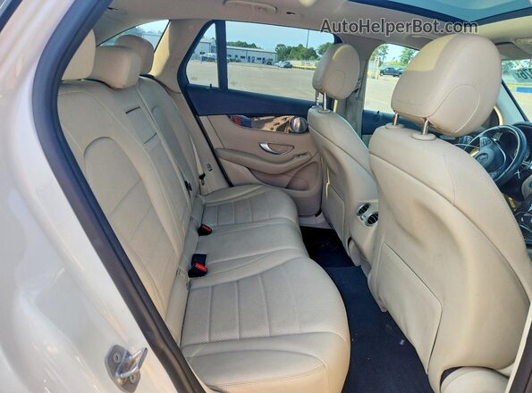 WDC0G4KB9HV007586 2017 MERCEDES-BENZ GLC-CLASS White Widok wnętrza z tyłu