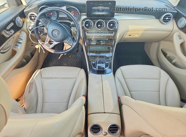 WDC0G4KB9HV007586 2017 MERCEDES-BENZ GLC-CLASS White Widok deski rozdzielczej