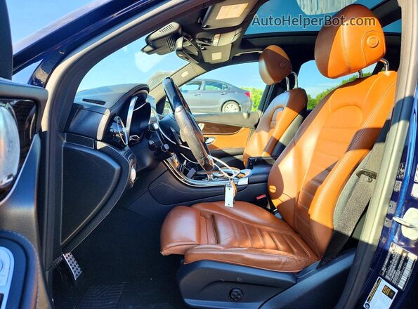 WDC0G6EB7HF244160 2017 MERCEDES-BENZ GLC-CLASS Blue Вид салону спереду