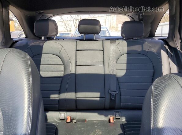 WDC0G6EB8JV030869 2018 MERCEDES-BENZ GLC-CLASS Blue Widok tylnych siedzeń