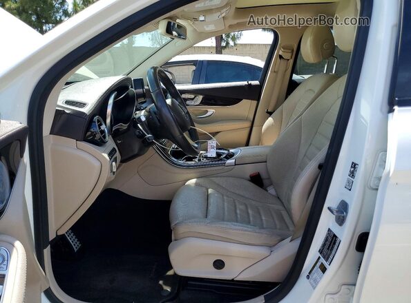 WDC0G6EB9HF276298 2017 MERCEDES-BENZ GLC-CLASS White Front interior view