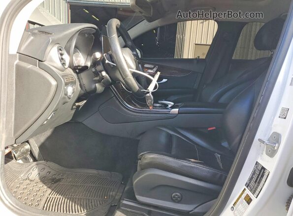 WDC0J4KB6HF222239 2017 MERCEDES-BENZ GLC-CLASS White Widok wnętrza z przodu