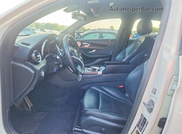 WDC0J4KBXJF427455 2018 MERCEDES-BENZ GLC-CLASS White Вид салону спереду