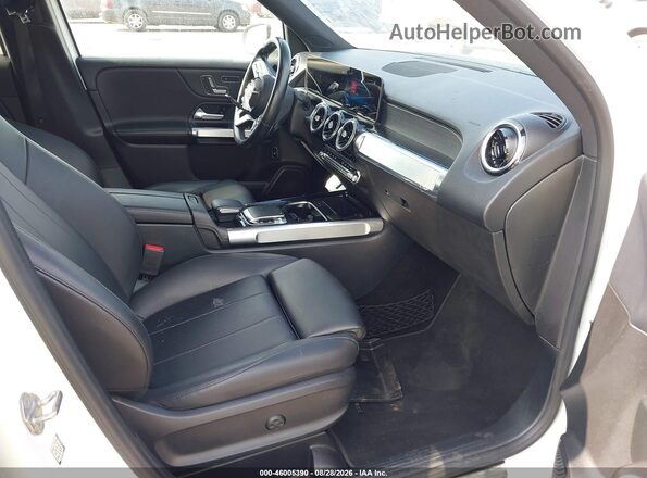 WDC4M4HB3LW011363 2020 MERCEDES-BENZ GLB-CLASS Белый Вид салона спереди