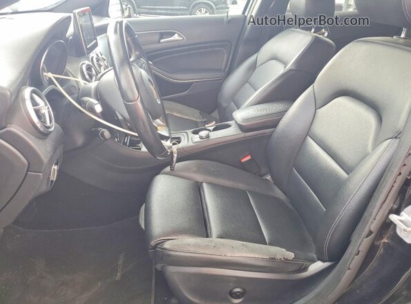 WDCTG4EB0GJ224734 2016 MERCEDES-BENZ GLA Черный Вид салона спереди