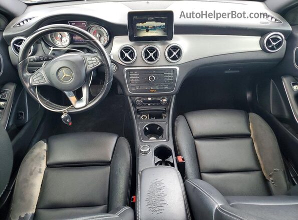 WDCTG4EB0GJ224734 2016 MERCEDES-BENZ GLA Черный Вид панели приборов