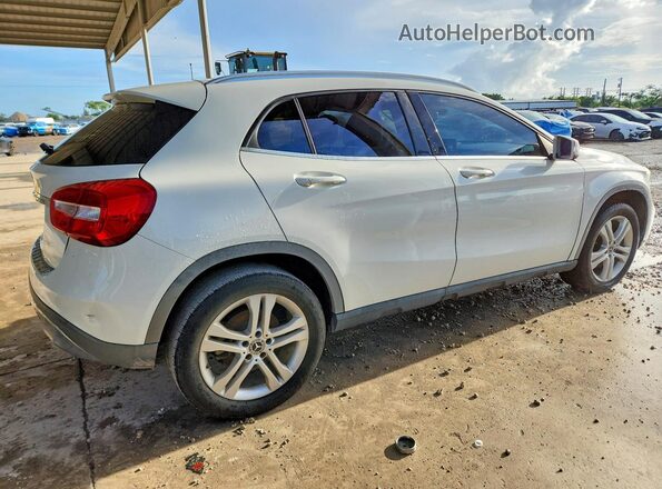 WDCTG4EB0JJ415741 2018 MERCEDES-BENZ GLA Белый Задняя правая четверть