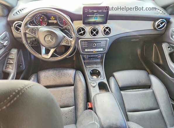 WDCTG4EB0JJ415741 2018 MERCEDES-BENZ GLA Белый Вид панели приборов