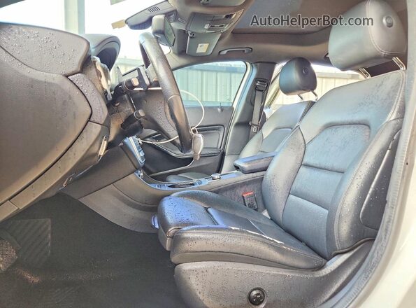 WDCTG4EB0JJ415741 2018 MERCEDES-BENZ GLA Белый Вид салона спереди