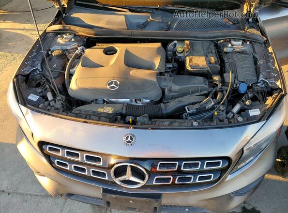 WDCTG4EB0JJ456371 2018 MERCEDES-BENZ GLA Серый Вид задней части салона