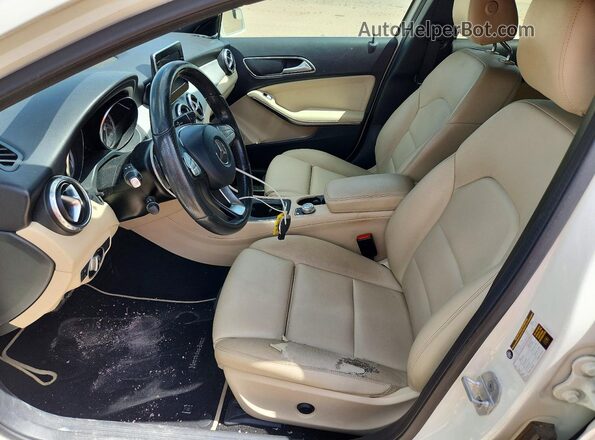 WDCTG4EB1GJ264093 2016 MERCEDES-BENZ GLA Белый Вид салона спереди