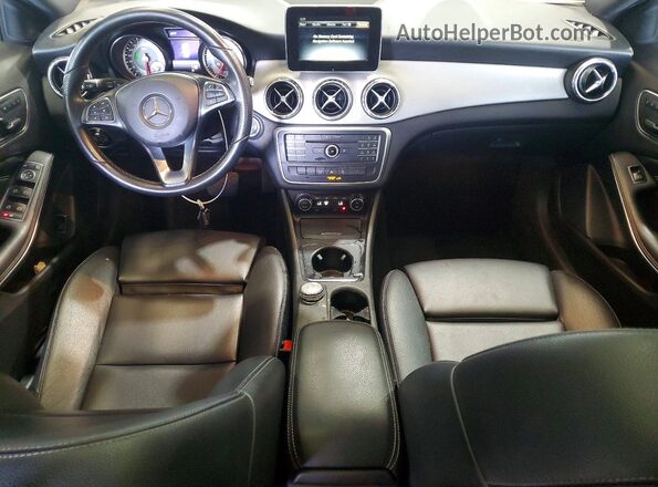WDCTG4EB1HJ335293 2017 MERCEDES-BENZ GLA White წინა პანელის ხედი