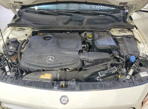 WDCTG4EB1HJ335293 2017 MERCEDES-BENZ GLA White ძრავის განყოფილების ხედი