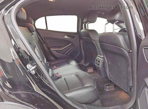 WDCTG4EB1LJ664956 2020 MERCEDES-BENZ GLA Черный Вид задней части салона